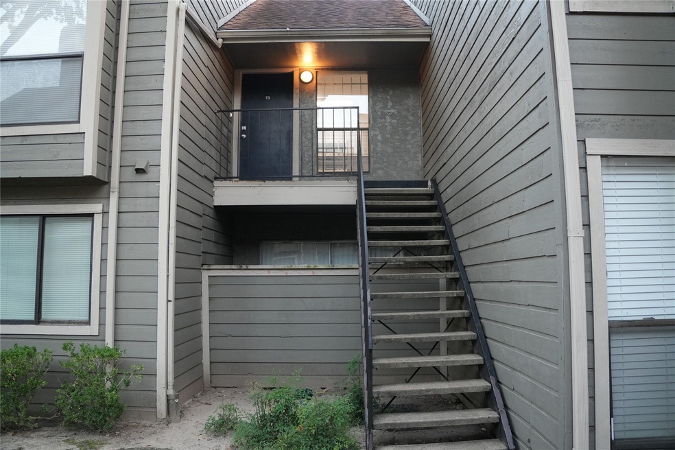 6601 Sands Point Dr unit 73, Houston, TX 77074 - photo 1