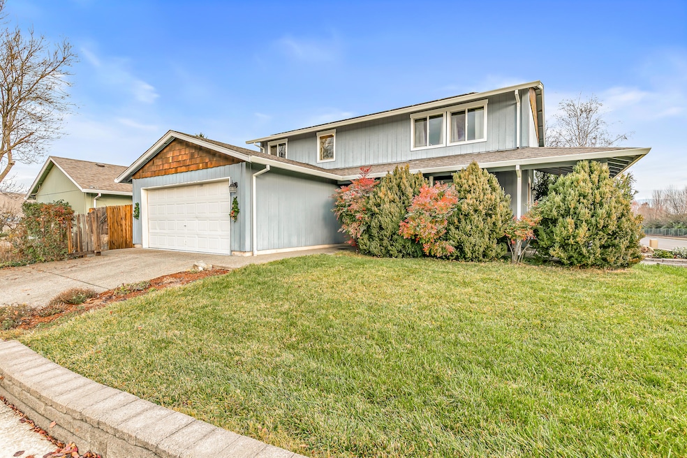 1250 Diamond St, Medford, OR 97501 - photo 1