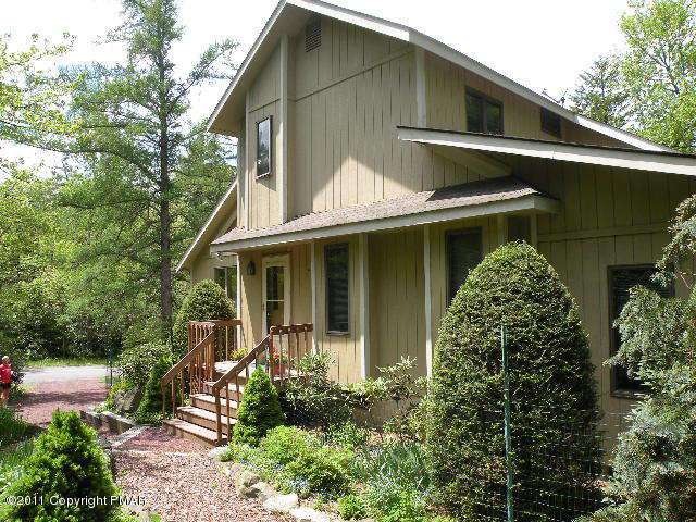 304 Duster Ln, Pocono Pines, PA 18350 - photo 1