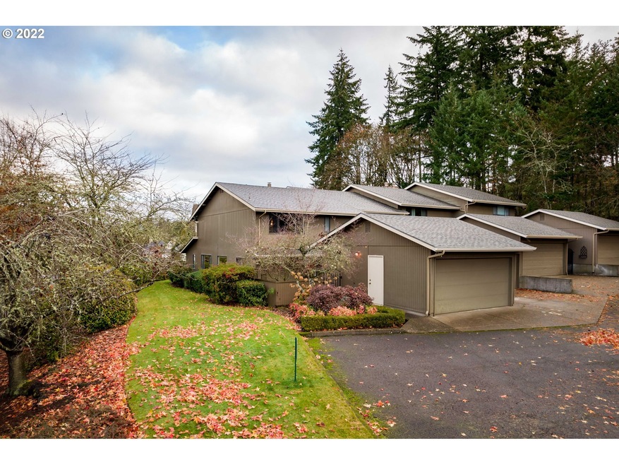 2201 Ridgeway Dr, Eugene, OR 97401 - photo 1