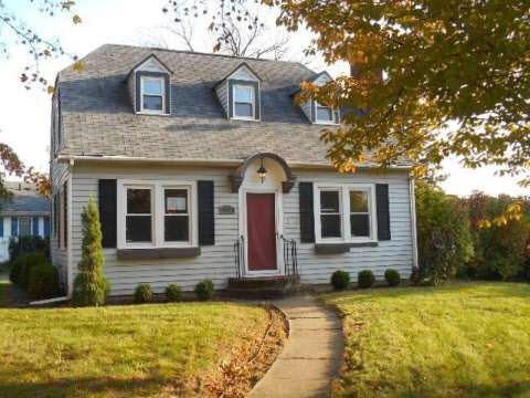 460 Dougherty Place, Flint, MI 48504 - photo 1