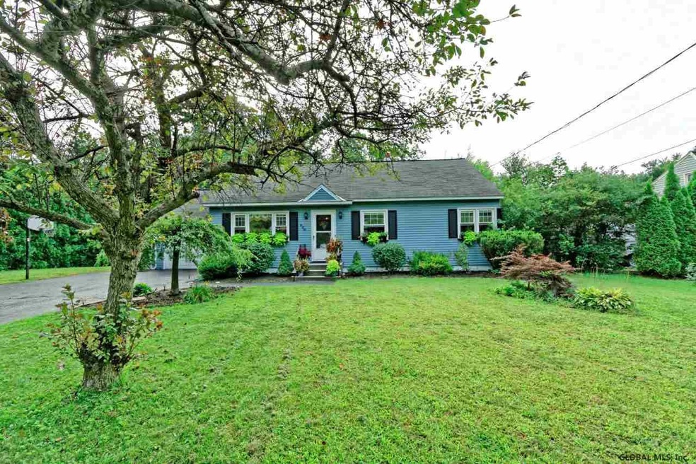 824 Whitney Dr, Schenectady, NY 12309 - photo 1