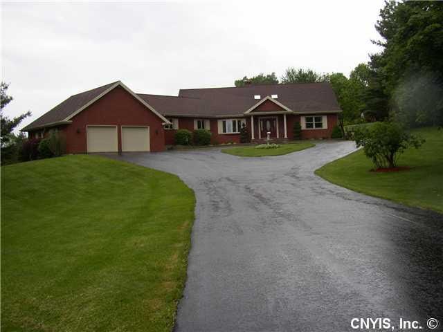 Exterior Front EXECUTIVE STYLE CAPECOD WITH FANTAS