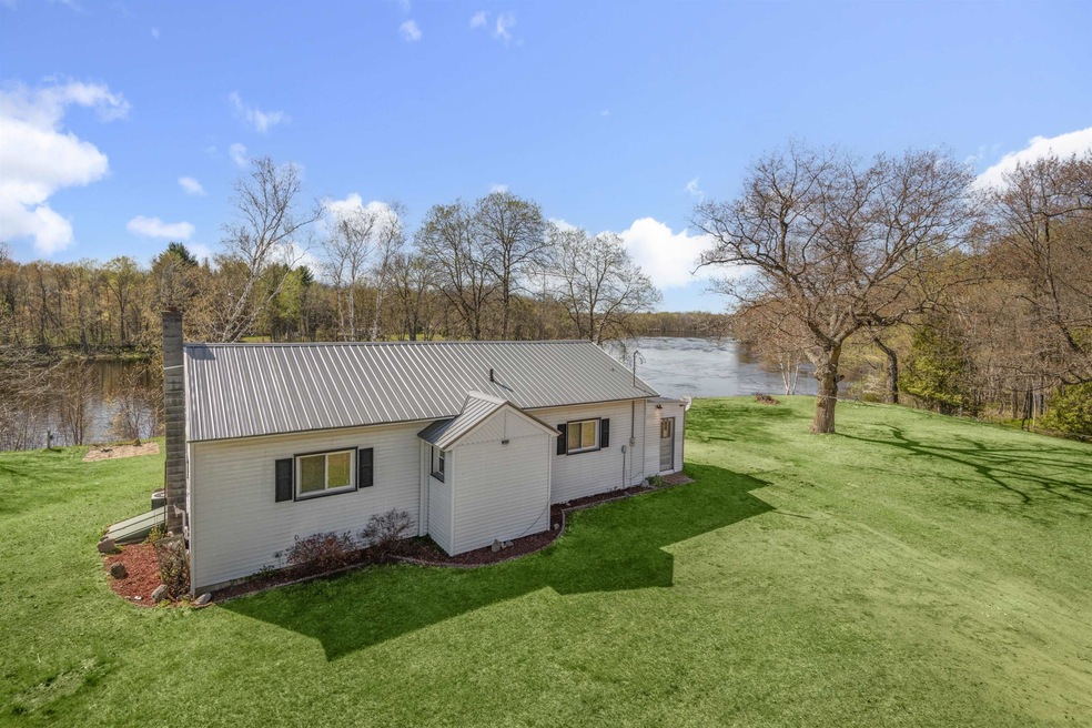 N2153 River Dr, Wallace, MI 49893 - photo 1