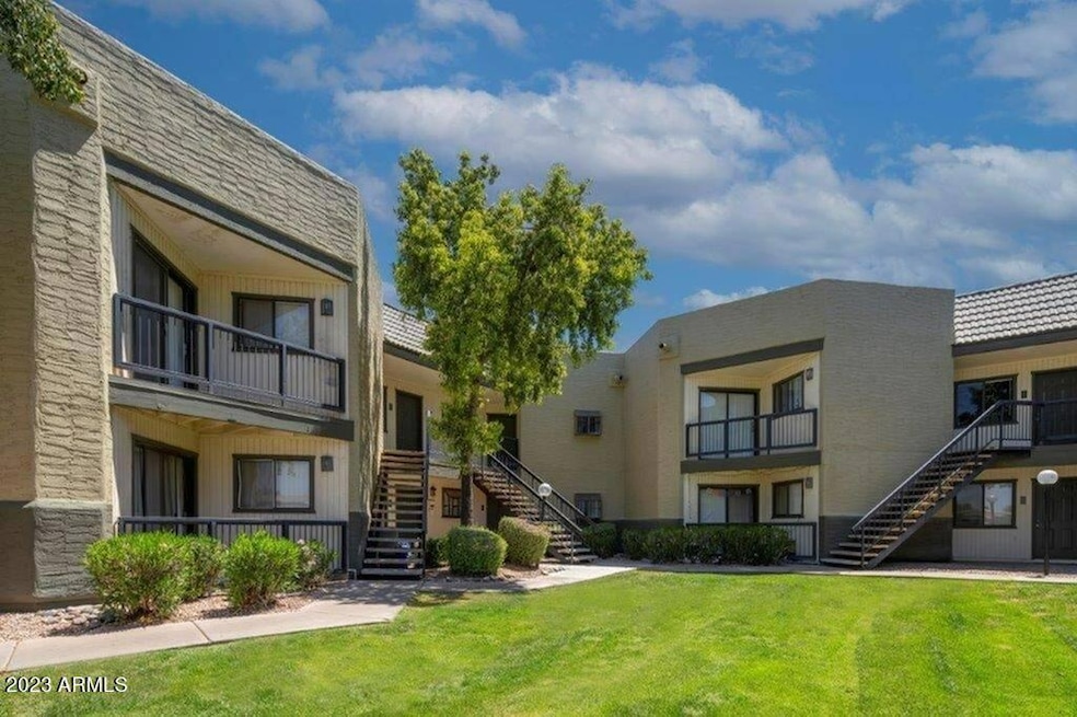 1440 S Val Vista Dr unit 2, Mesa, AZ 85204 - photo 1