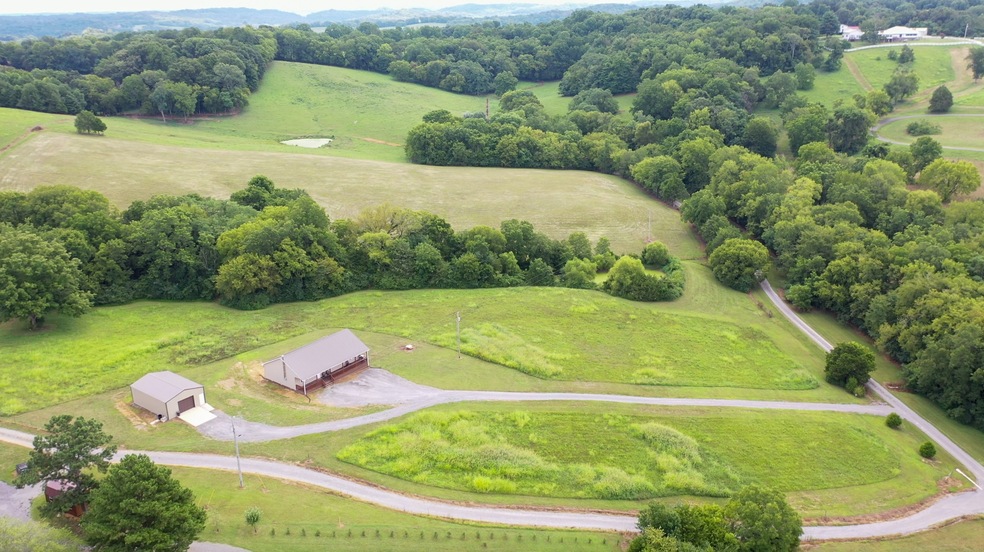 193 Corder Ln, Shelbyville, TN 37160 - photo 1