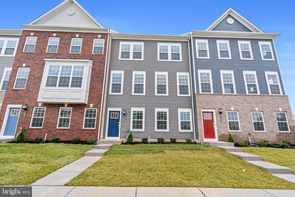 1829 Parham Way, Baltimore, MD 21244 - photo 1