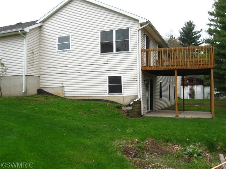 2601 Meadow Ridge, Byron Center, MI 49315 - photo 1