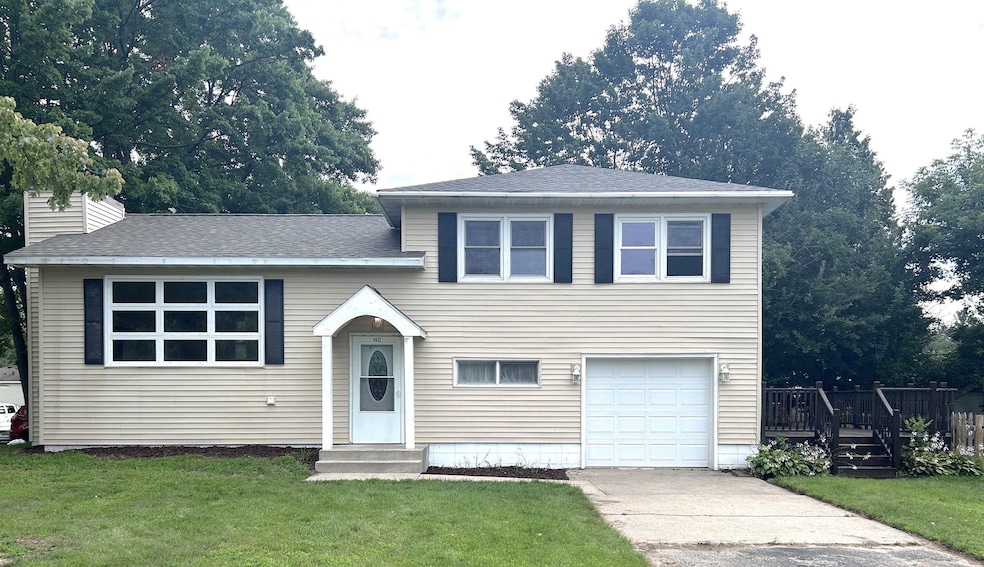 4612 5th St, Menominee, MI 49858 - photo 1