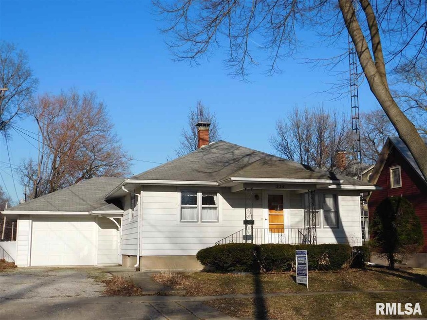 520 Peoria St, Lincoln, IL 62656 - photo 1