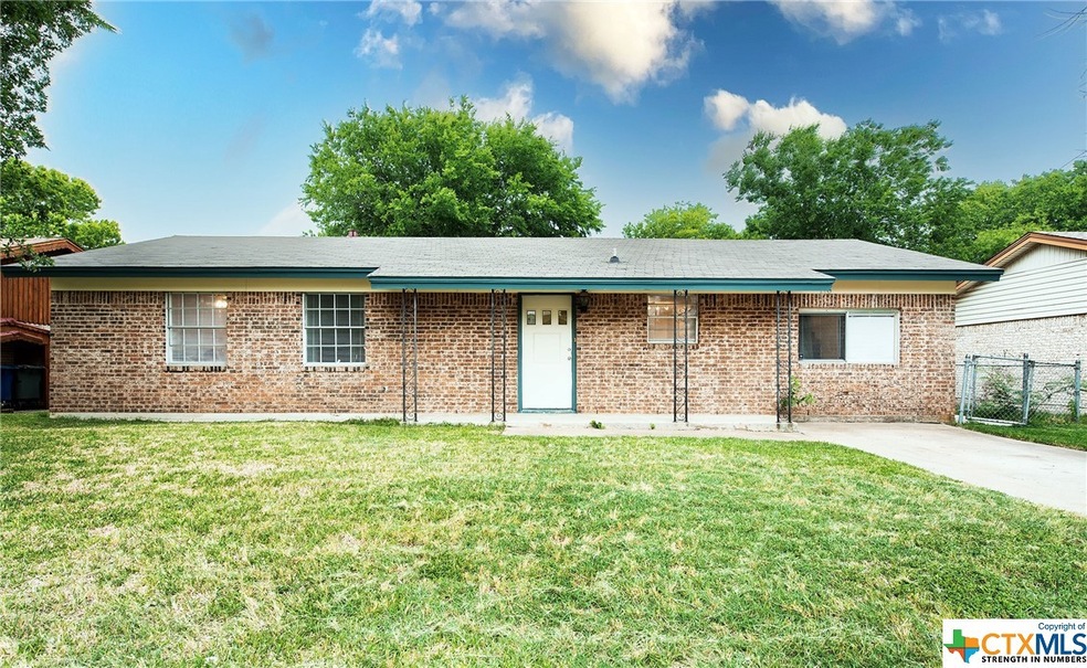 110 Carothers St, Copperas Cove, TX 76522 - photo 1