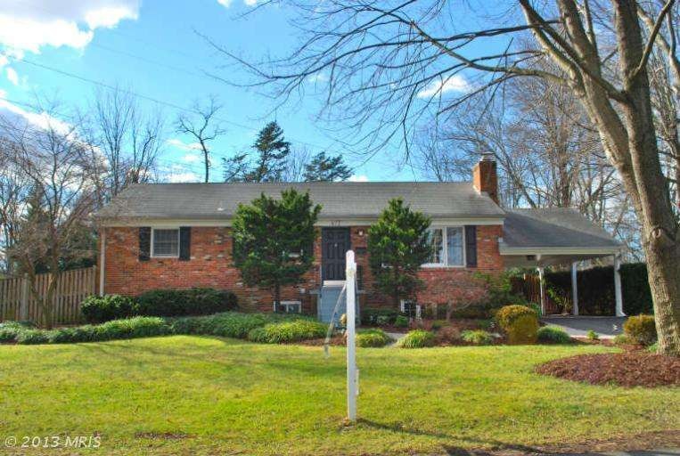 417 Glyndon St SE, Vienna, VA 22180 - photo 1