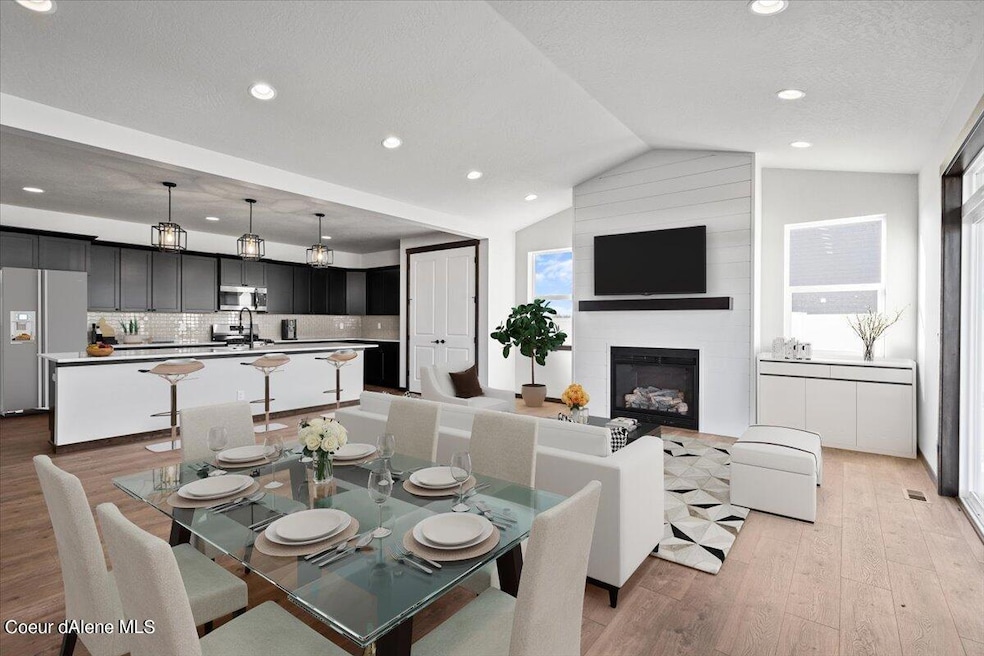 2-Living Room