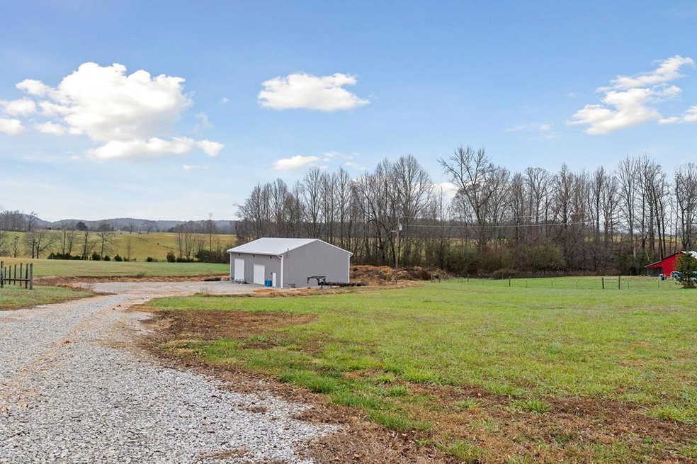 13813 Old Kentucky Rd, Walling, TN 38587 - photo 1