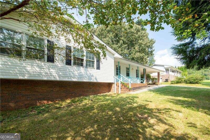 5609 Seminole Way, Acworth, GA 30102 - photo 1