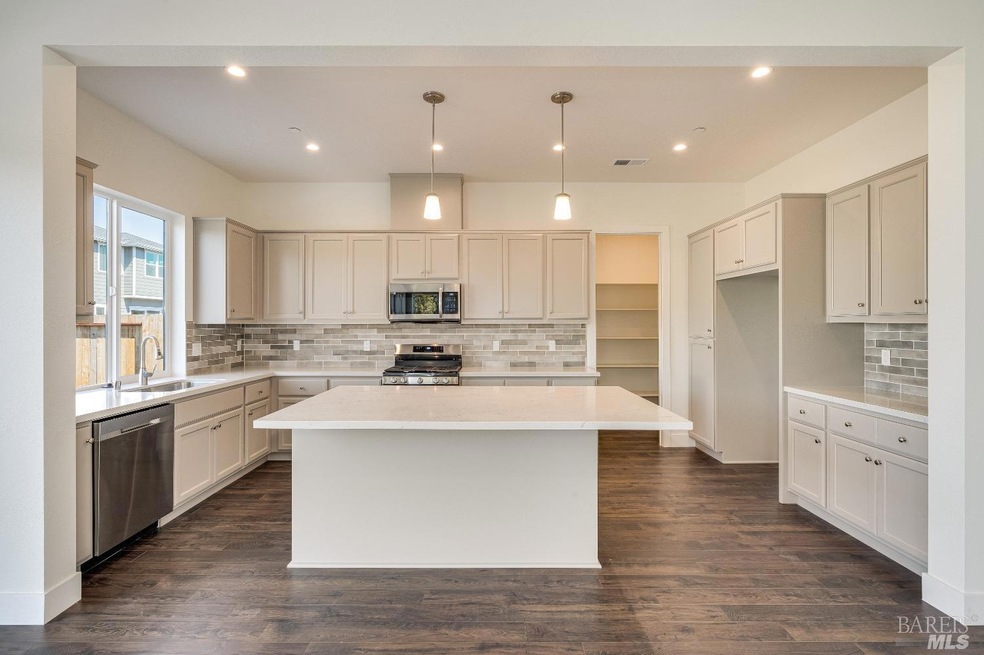 1228 Atascadero Dr, Windsor, CA 95492 - photo 1