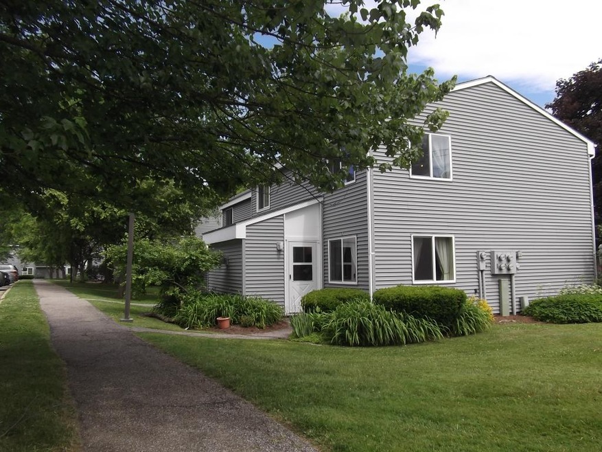 B1 Grandview Dr, South Burlington, VT 05403 - photo 1