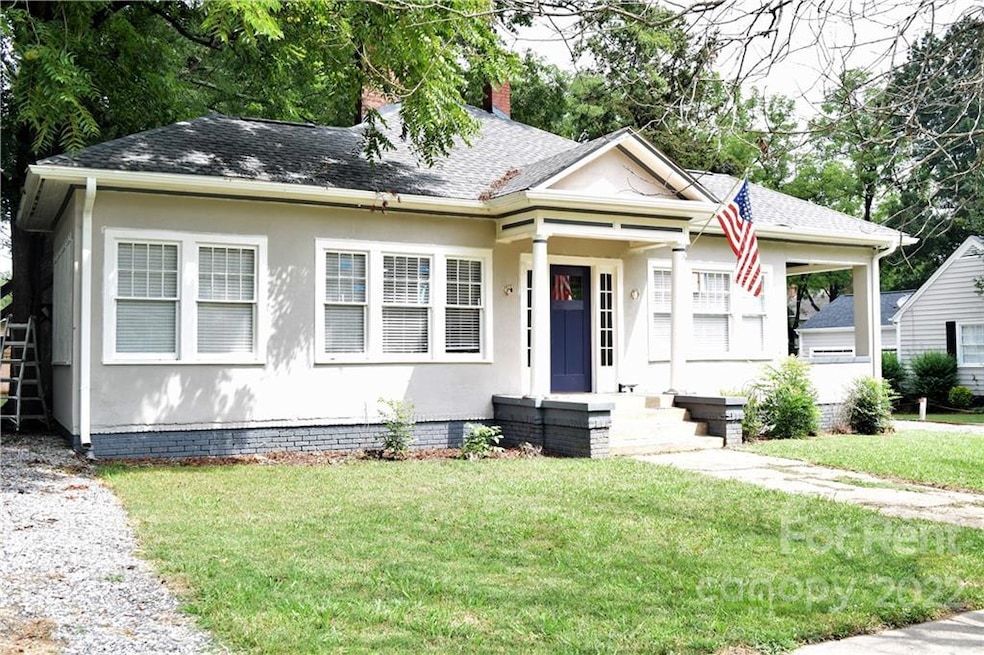 638 W Front St unit C, Statesville, NC 28677 - photo 1