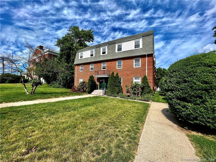 2580 Main St unit B14, Stratford, CT 06615 - photo 1