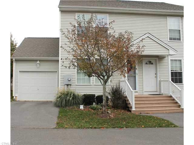 4 Arrowhead Dr unit 4, Unionville, CT 06085 - photo 1