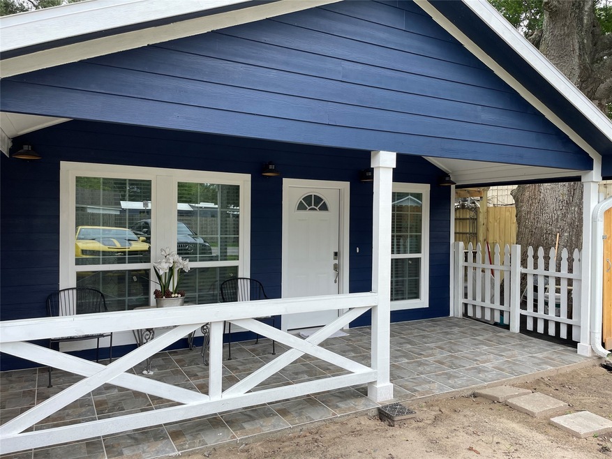 503 S Jack St unit B, Alvin, TX 77511 - photo 1