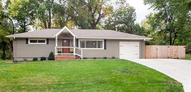 10201 W 56th Terrace, Shawnee, KS 66203 - photo 1