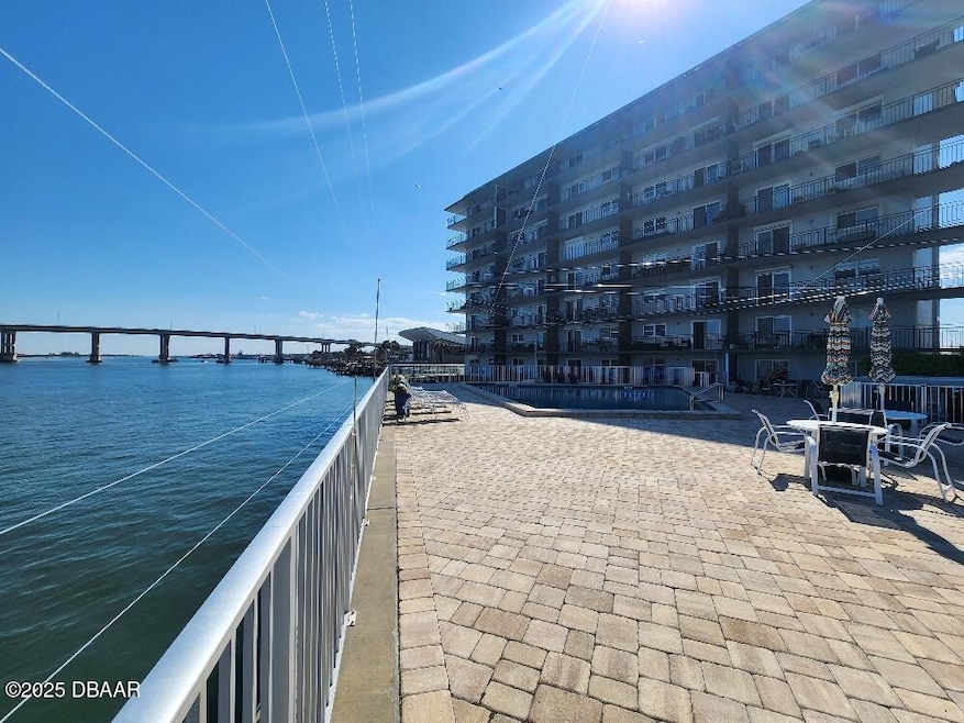 Captain's Quarters unit 209, New Smyrna Beach, FL 32168 - photo 1