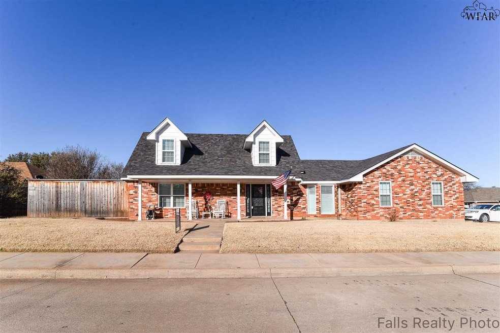 1525 Cynthia Ln, Wichita Falls, TX 76302 - photo 1