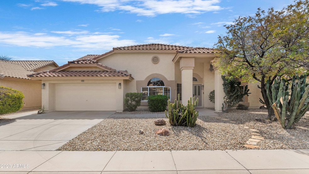 9013 W Kerry Ln, Peoria, AZ 85382 - photo 1