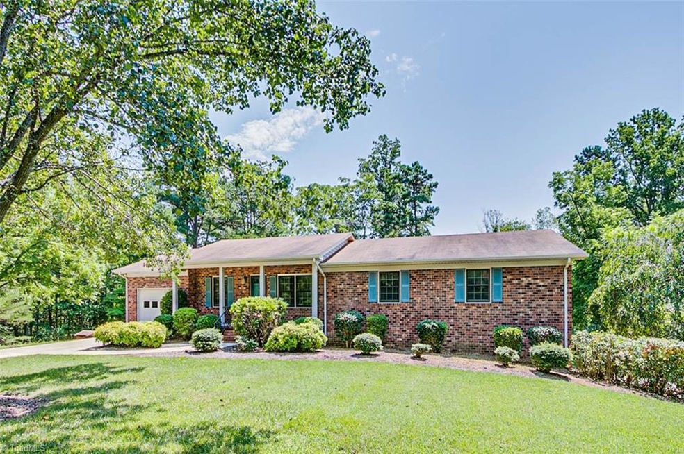 314 Cheyenne Cir, Asheboro, NC 27205 - photo 1