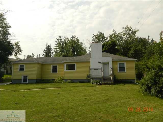 3903 W Willow Hwy, Lansing, MI 48917 - photo 1