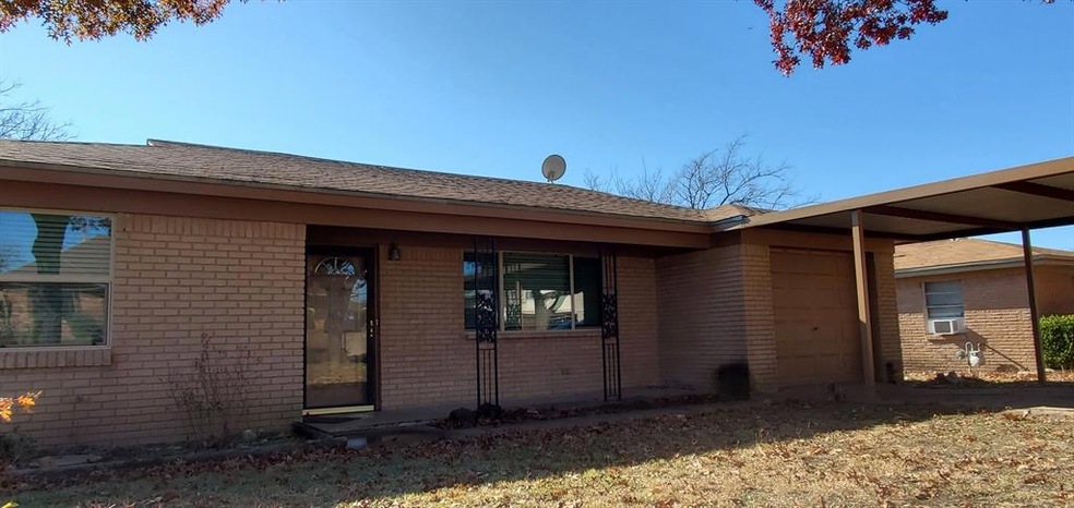 7825 Abbott Dr, Fort Worth, TX 76108 - photo 1