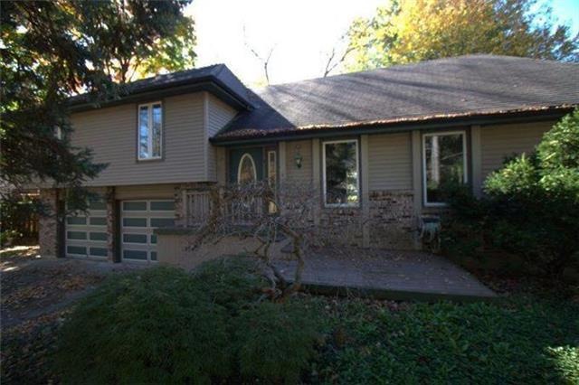 705 NW 18th St, Blue Springs, MO 64015 - photo 1