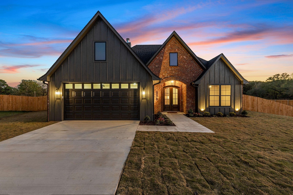 258 Andres Ln, Kilgore, TX 75662 - photo 1