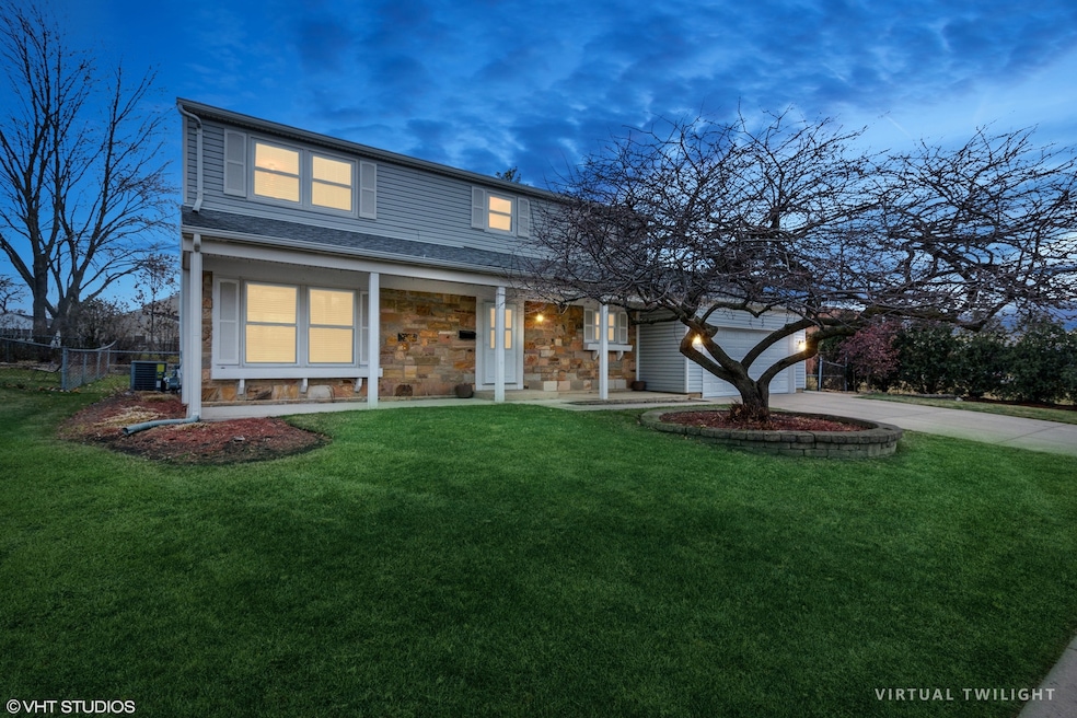 401 N Salem Dr unit 13, Schaumburg, IL 60194 - photo 1