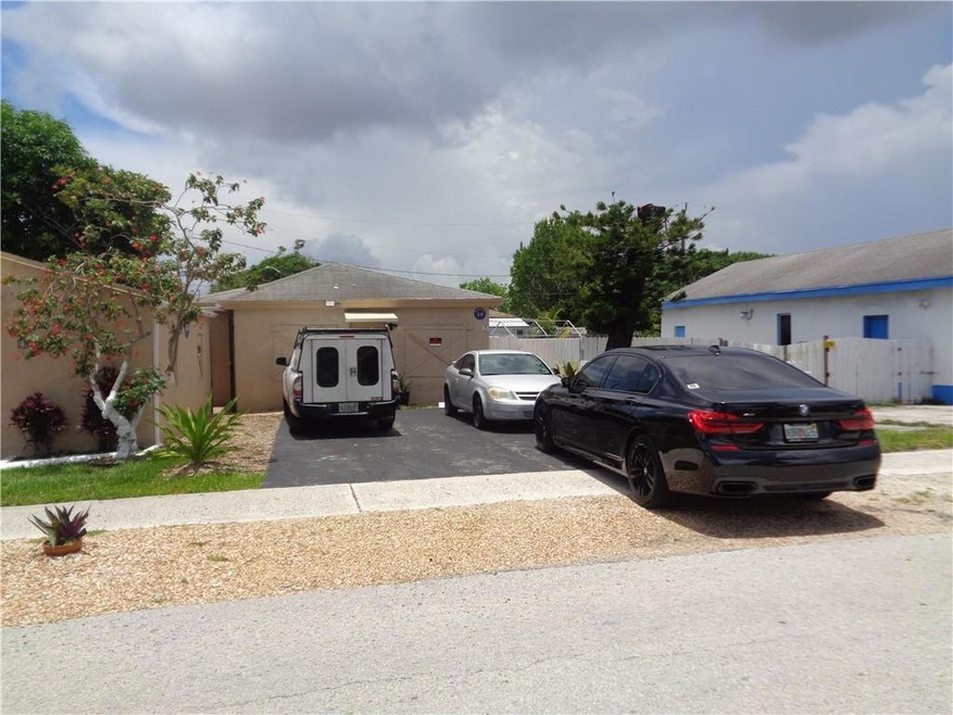 2206 Atlanta St unit 2, Hollywood, FL 33020 - photo 1