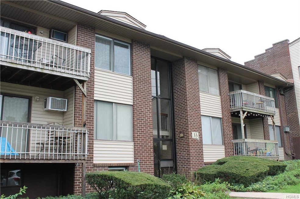 331 Country Club Ln unit 331, Pomona, NY 10970 - photo 1