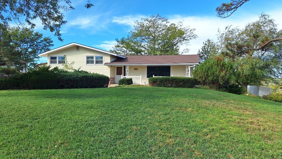 1325 Maple St, Chadron, NE 69337 - photo 1