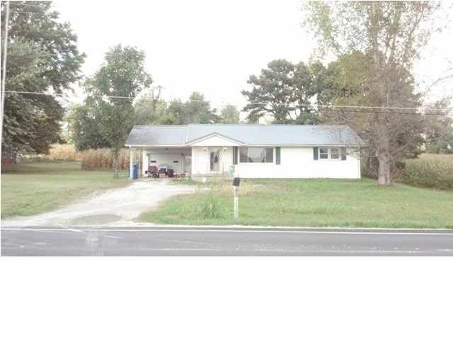 634 E Elnora St, Odon, IN 47562 - photo 1