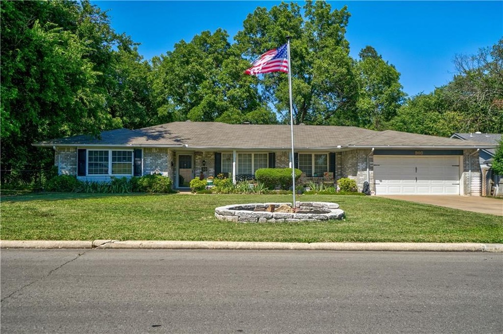 Larkins Meadow lovely with nearly 1900 square feet