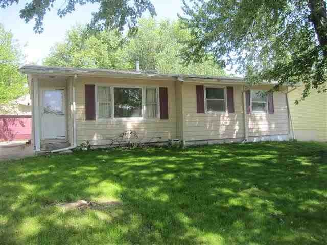 5017 Northbrook Ct, Davenport, IA 52806 - photo 1