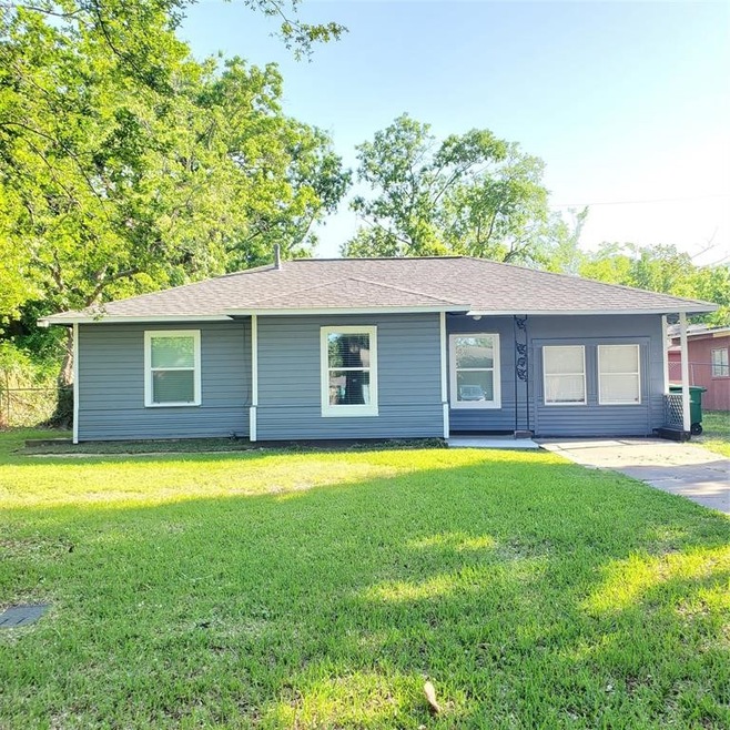 3926 Alberta St, Houston, TX 77021 - photo 1