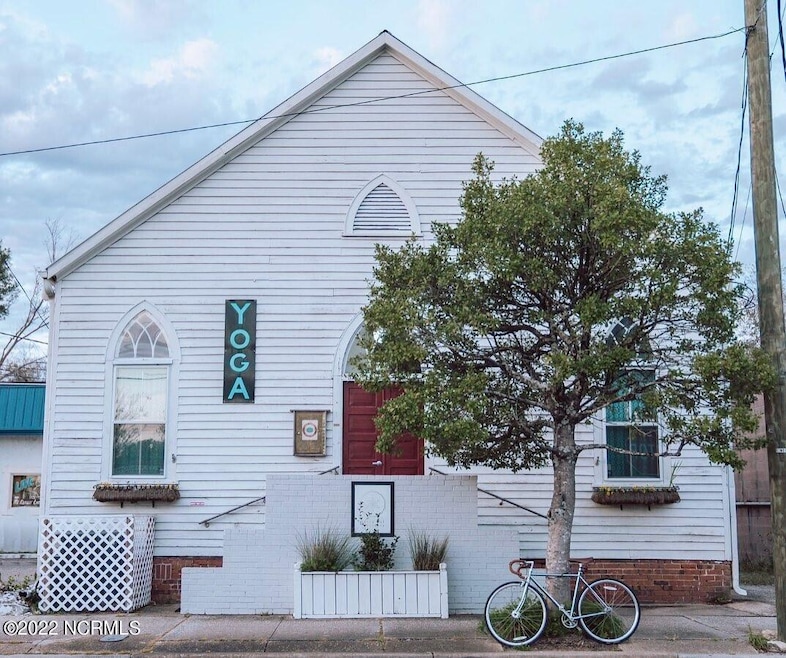 715 Queen St, Wilmington, NC 28401 - photo 1