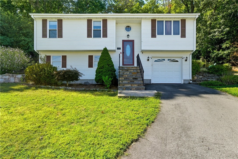 Under Contract $465,900 • Co-Listing Agent