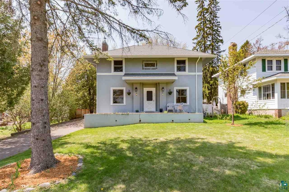 1909 Vermilion Rd, Duluth, MN 55803 - photo 1