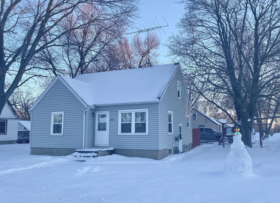 1900 SE Marshall St, Albert Lea, MN 56007 - photo 1