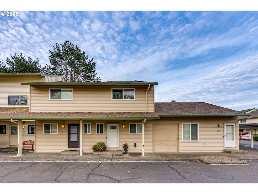 553 N Hayden Bay Dr unit 25, Portland, OR 97217 - photo 1