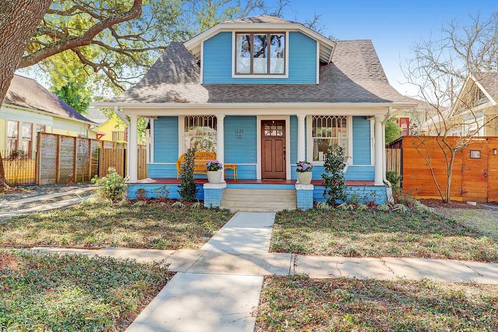 1235 Columbia St, Houston, TX 77008 - photo 1