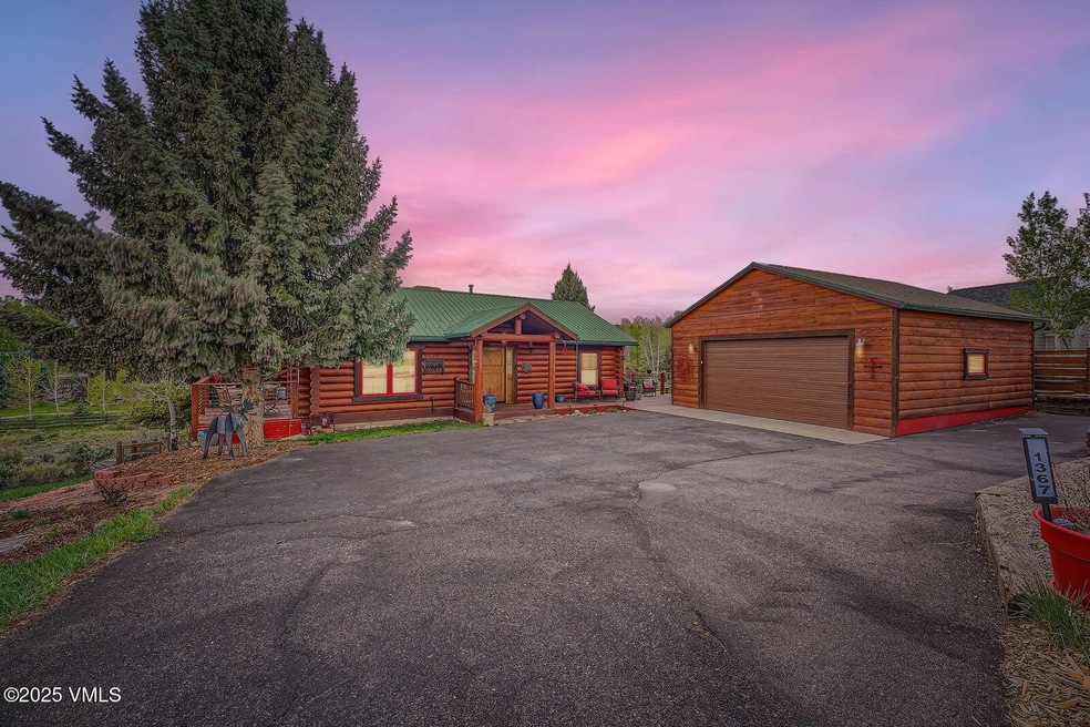 For Sale $1,150,000 • Co-Listing Agent