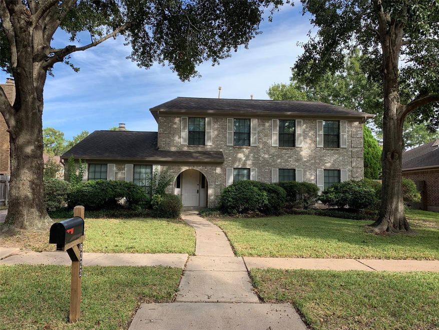 8222 Town Creek Dr, Houston, TX 77095 - photo 1